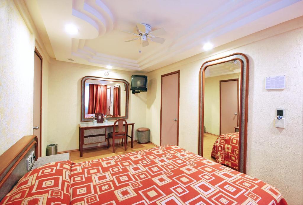 Hotel Azores メキシコシティ 部屋 写真